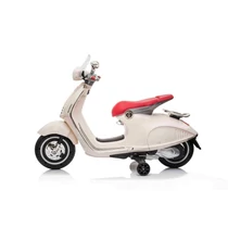 VESPA 946 elektromos gyermek motor 8 éves korig